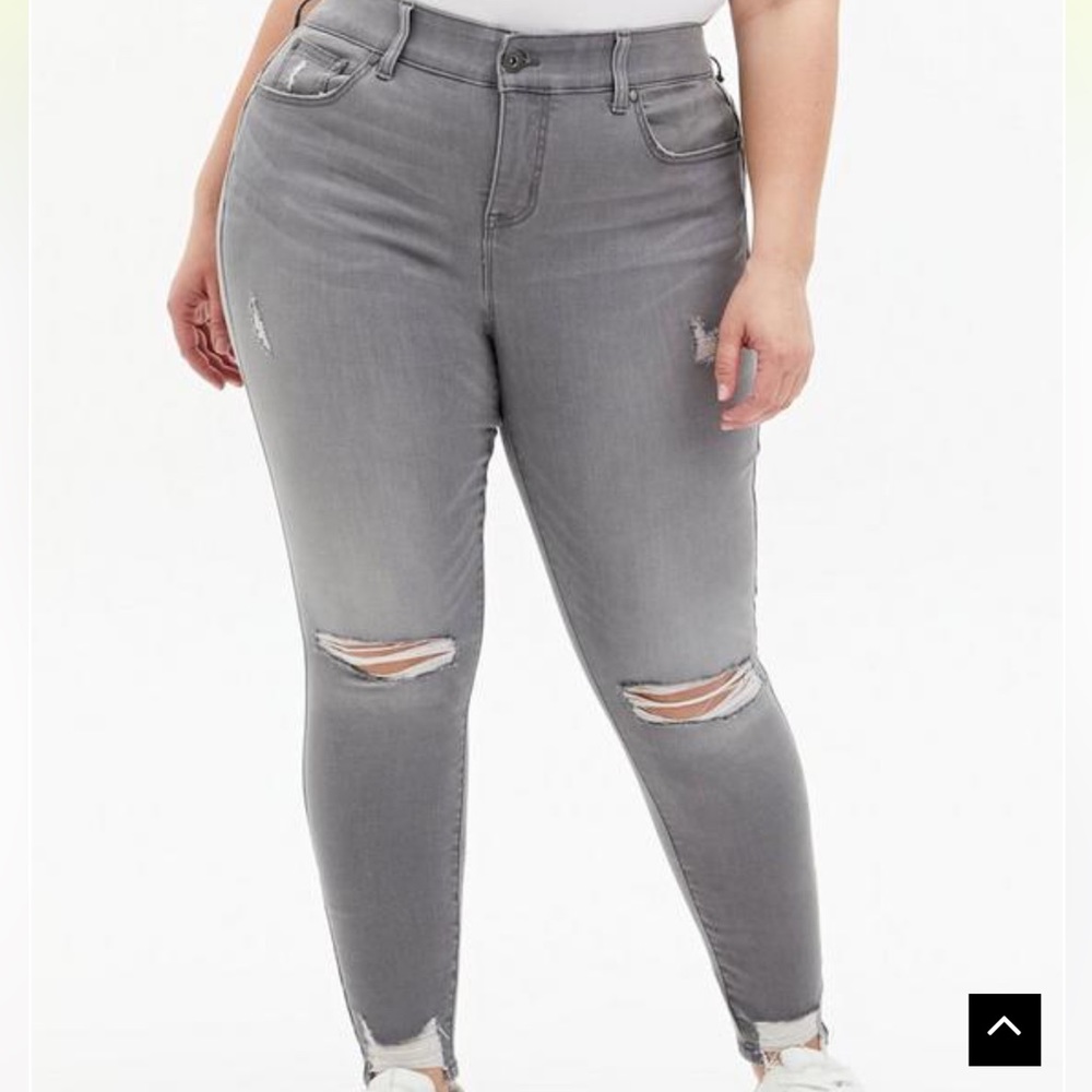 Torrid Bombshell Skinny Super Soft High-Rise Destructed Jean 26R